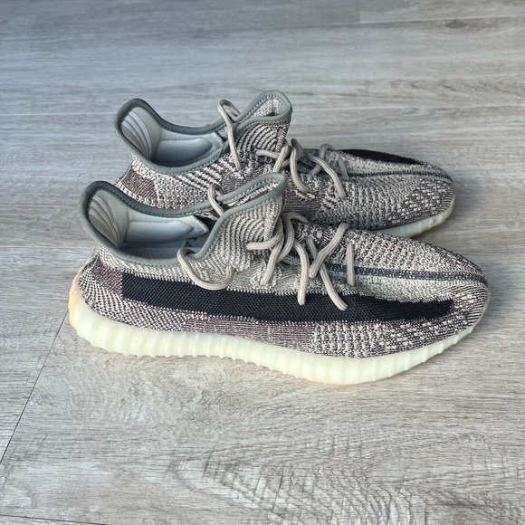 Adidas Yeezy Boost 350 V2, Men’s size 12, Zyon - Picture 7 of 13